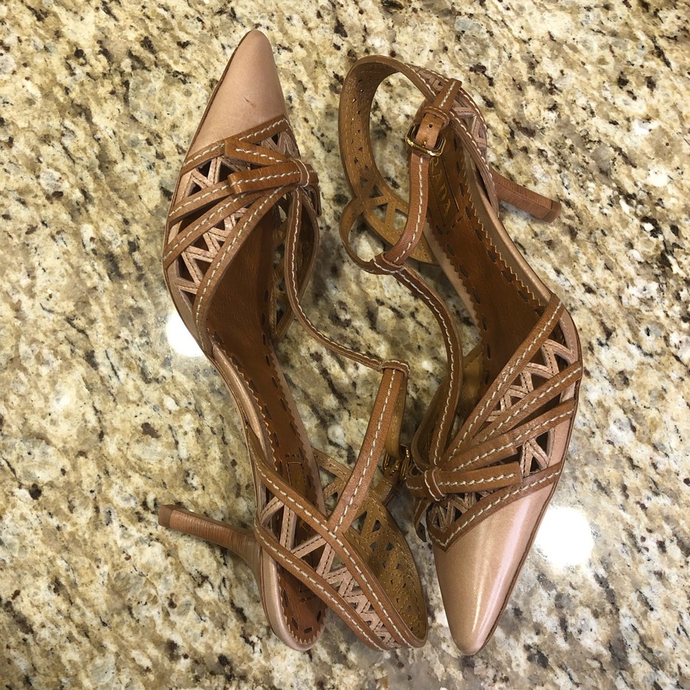 RARE‼️ Prada Laser Cut Ankle Strap Pumps in Tan Leather 37.5 - Picture 4 of 12